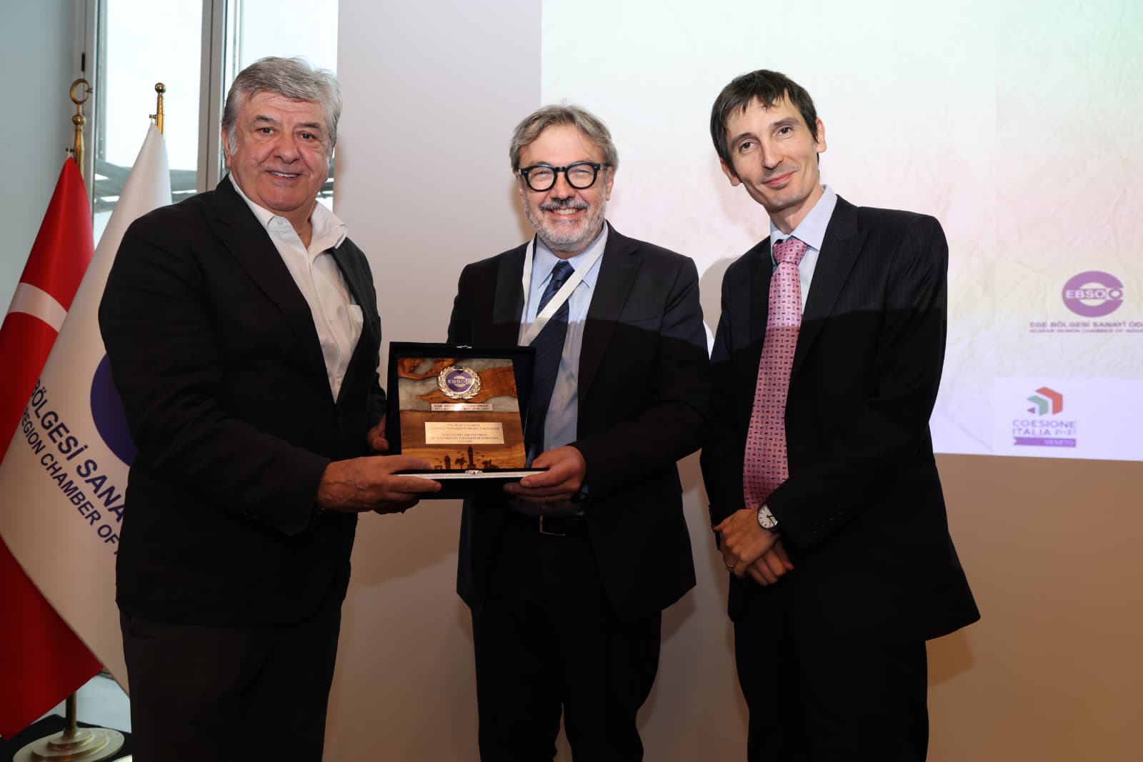 WhatsApp Image 2025-10-22 at 15.03.02